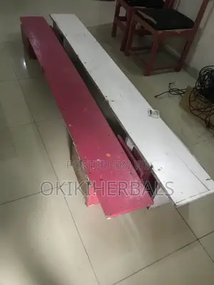 Salon Table