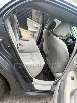 Toyota Corolla LE 4dr Sedan (1.8L 4 cyl 4A) 2009 Gray