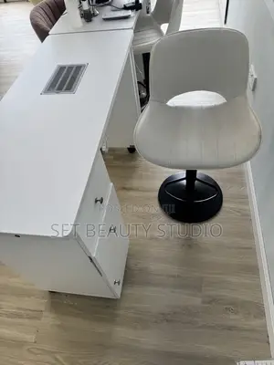 Nail Tech Table Chair