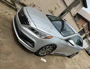 Hyundai Sonata Sport 4dr Sedan (2.4L 4cyl 6A) 2015