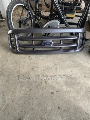 Front Grille for Ford F250 2002 Models