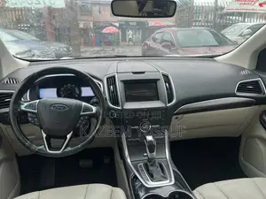 Ford Edge Titanium 4dr SUV AWD (2.0L 4cyl Turbo 6A) 2015 White