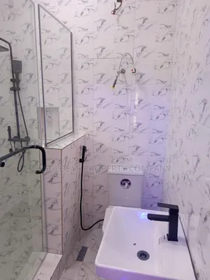 3bdrm Block of Flats in Ayobo for rent