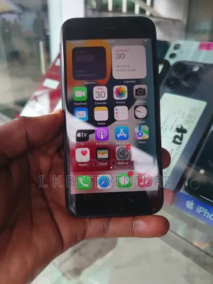 Apple iPhone SE (2020) 64 GB Black