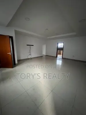3bdrm Apartment in Lekki Phase 1 for rent
