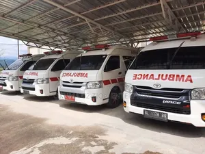 Toyota HiAce 2013 White