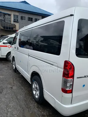Toyota HiAce 2015 White
