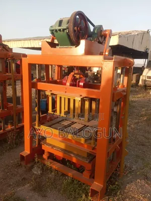 Concrete Block Machine