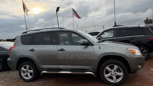 Toyota RAV4 2.4 2008 Green