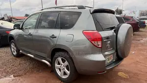 Toyota RAV4 2.4 2008 Green