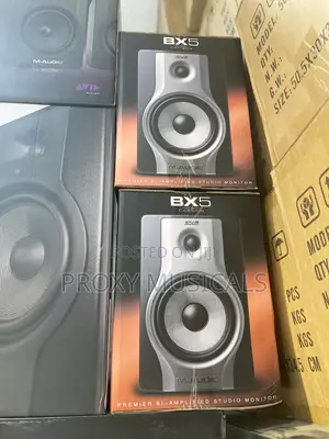 BX5 Carbon M-Audio Bi-Amplified Powered Studio Monitor Speakers