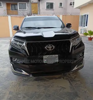 Toyota Land Cruiser Prado 2017 Black