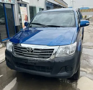 Toyota Hilux 2015 Blue