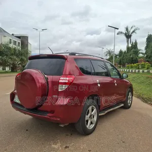 Toyota RAV4 2010 Red