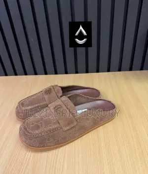 Luxury Gucci Halfshoe Fully Boxed