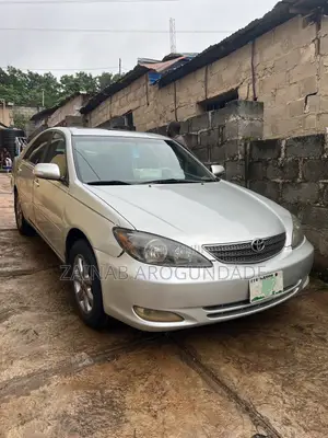 Toyota Camry SE 4dr Sedan (2.4L 4cyl 4A) 2004 Gray