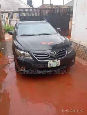 Toyota Camry 2010 Gray