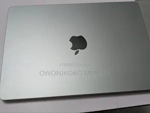 Laptop Apple MacBook Air 2022 M2 8GB Apple M2 SSD 256GB