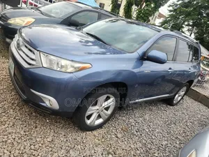 Toyota Highlander 2012 Blue