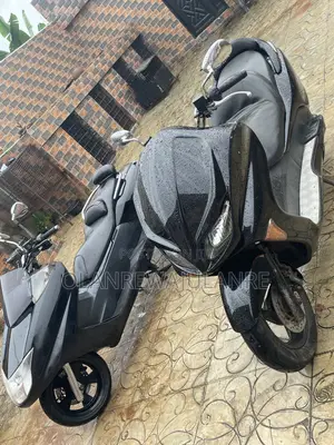 Yamaha 2018 Black