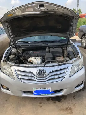 Toyota Camry LE 4dr Sedan (2.5L 4cyl 6AM) 2010 Silver