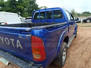 Toyota Hilux 2.5 D-4D 4X4 SRX 2010 Blue