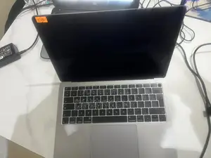 Laptop Apple MacBook Air 16GB Apple M5 Pro HDD+SSD 640GB