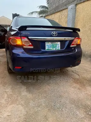 Toyota Corolla 2010 Blue