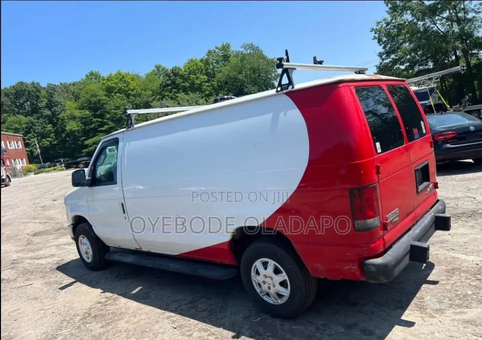 Ford E250 2011 White