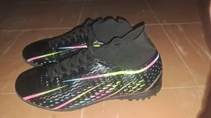 ​Men’s Black Mid-Cut Turf Football Boots / Soccer Shoes