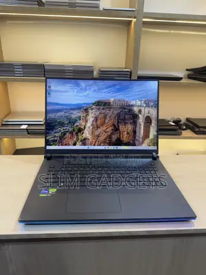 Laptop Asus ROG Strix SCAR 18 32GB Intel Core i9 SSD 2T