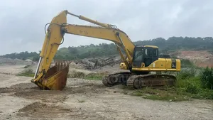 2012 Komatsu PC450 Excavator – Excellent Condition – With Spare Parts