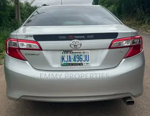 Toyota Camry LE 4dr Sedan (2.5L 4cyl 6A) 2013 Silver