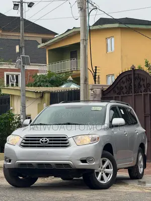 Toyota Highlander 2010 Silver