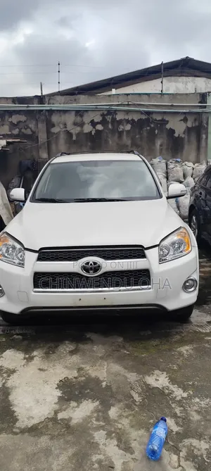 Toyota RAV4 2009 White