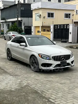 Mercedes-Benz C300 Base 4Matic Sedan AWD (2.0L 4cyl 7A) 2016 White