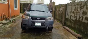 Ford Maverick 2.0i Highclass 2004 Green