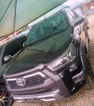 Toyota Hilux 2019 Black