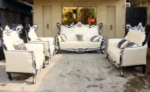 Perfect Set of Royal Chairs