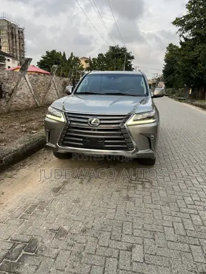Lexus LX 570 (5 seats) AWD 2017 Gray