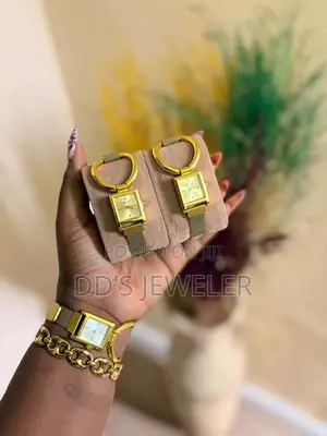 Mishali Mesh Vintage Watch