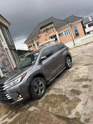 Toyota Highlander Limited Platinum 2019 Gray