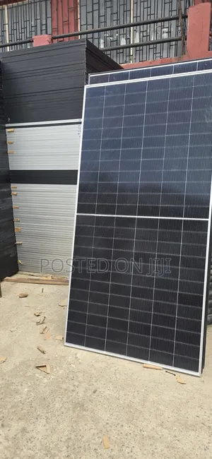 585w Jinko High Efficiency Monocrystalline Solar Panel