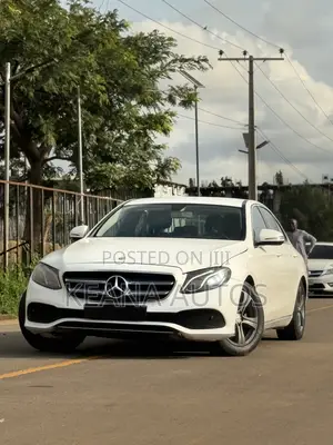 Mercedes-Benz E300 2018 White