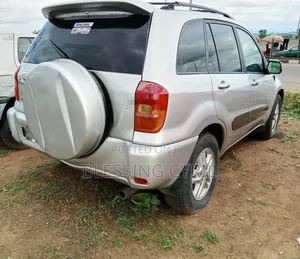 Toyota RAV4 Automatic 2003 Silver