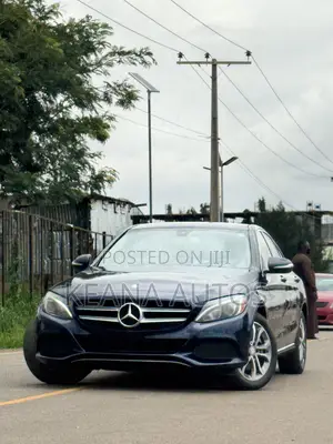Mercedes-Benz C300 2015