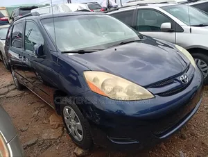 Toyota Sienna 2006 Blue