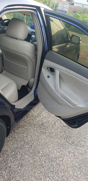 Toyota Camry 2011 Blue