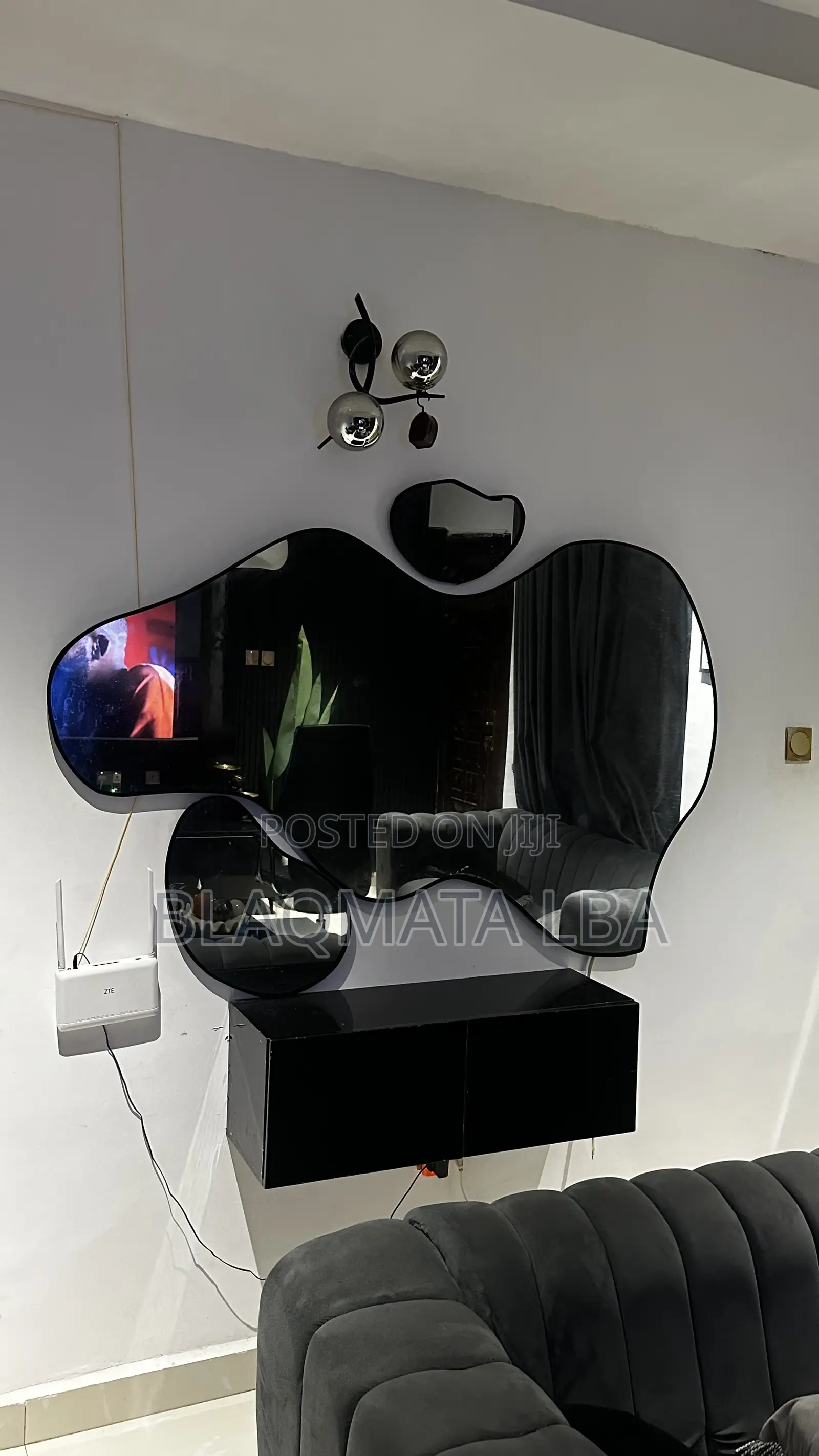 Mirror Console