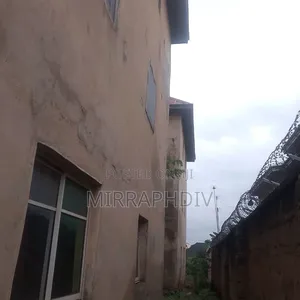 1bdrm Block of Flats in Enugu for sale